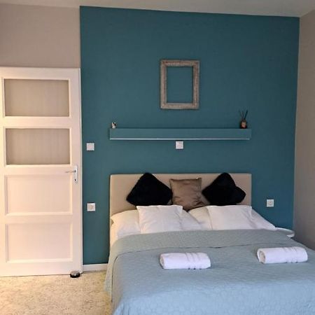 Eper Apartman Segedyn Zewnętrze zdjęcie