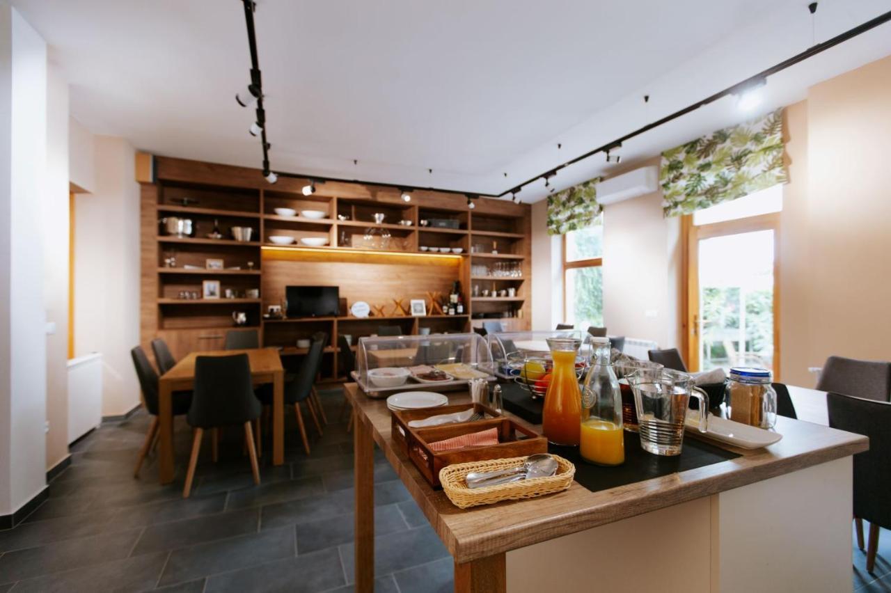 Eper Apartman Segedyn Zewnętrze zdjęcie