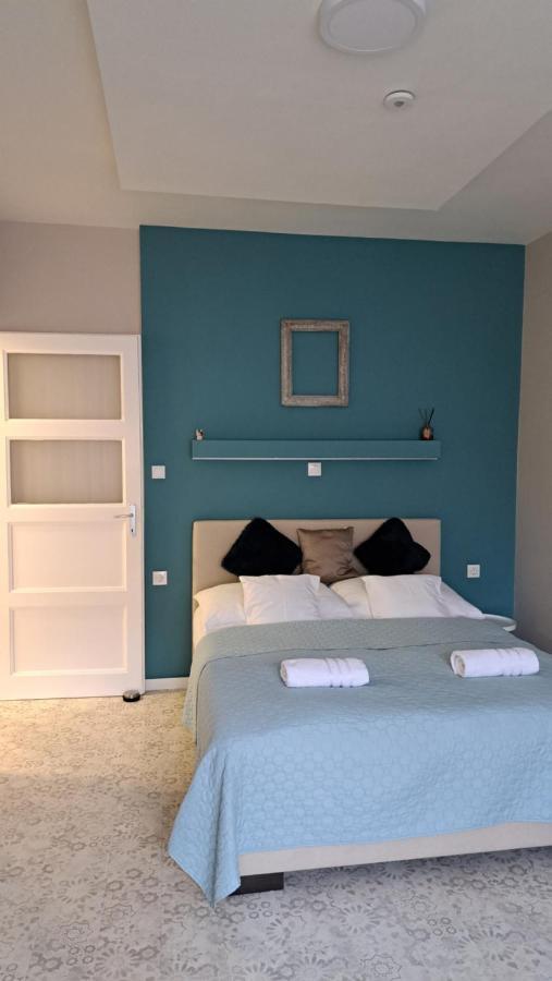 Eper Apartman Segedyn Zewnętrze zdjęcie